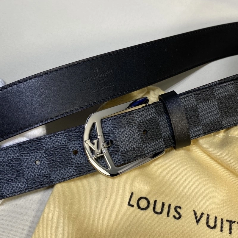 Louis Vuitton Belts SmoothTexture 300306