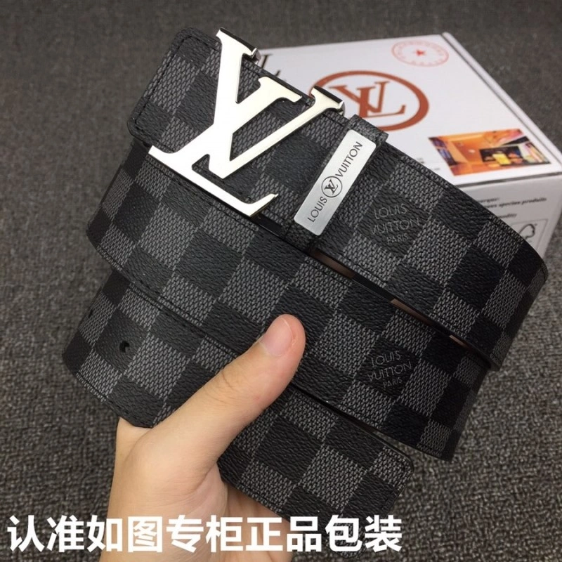 Unisex Louis Vuitton Belts 300304