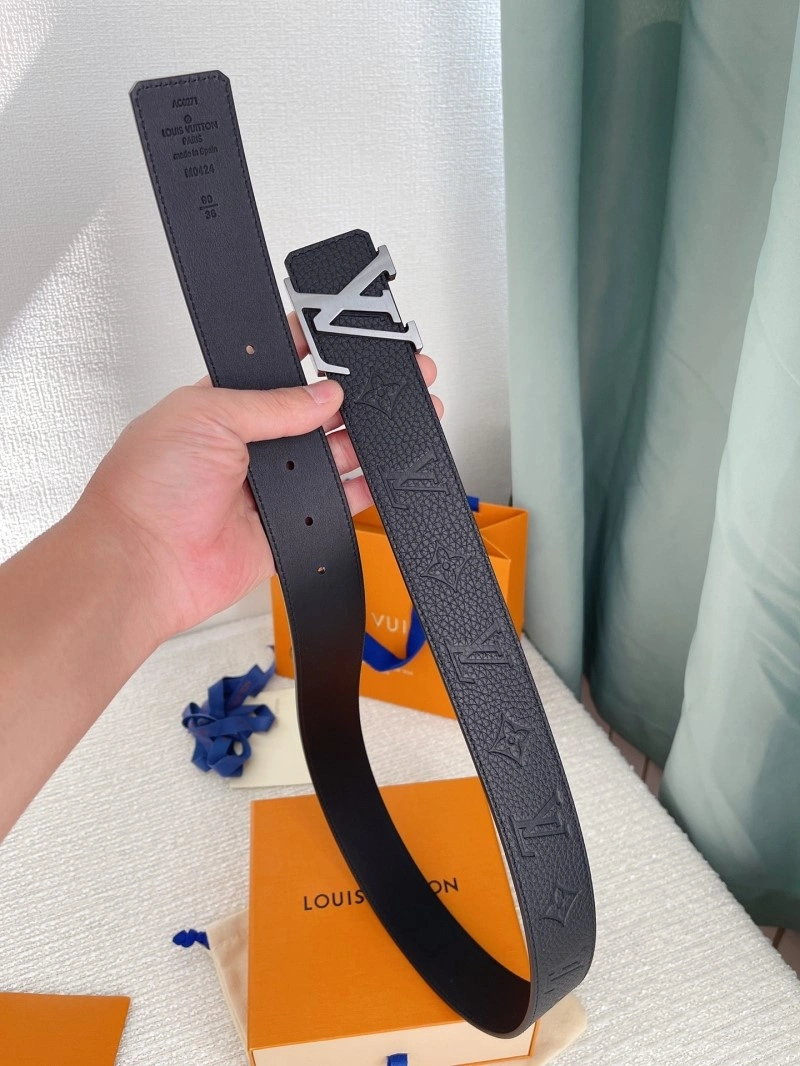 Durable Louis Vuitton Belts 300313