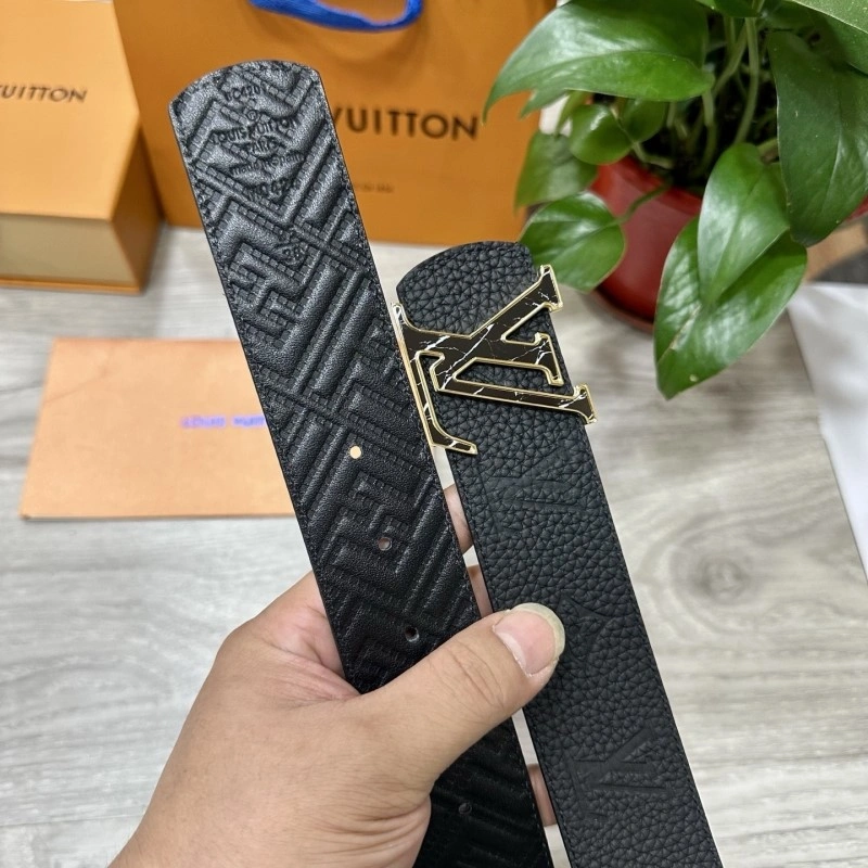 Versatile Louis Vuitton Belts 300240