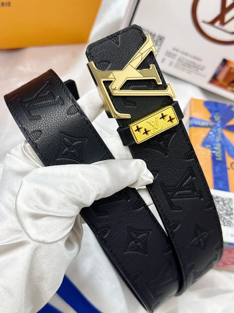 Louis Vuitton Belts Sporty 300177