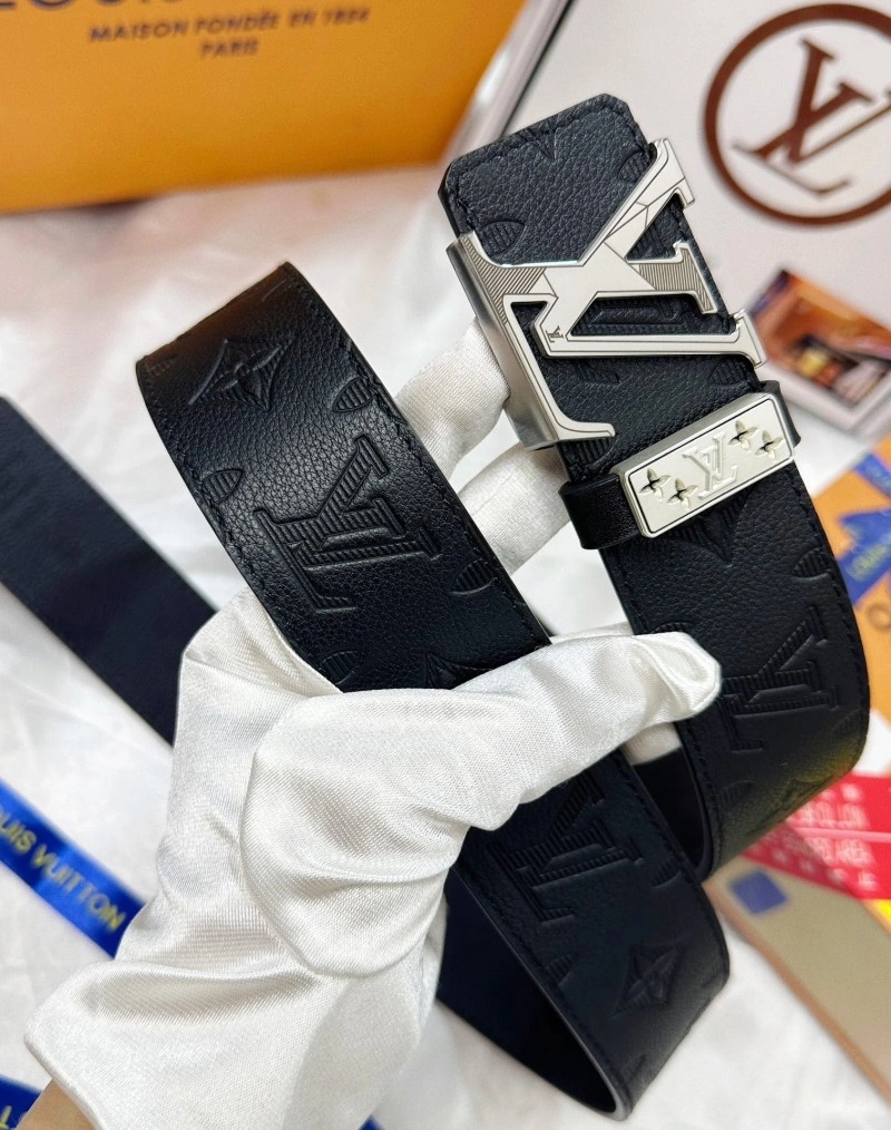 Louis Vuitton Belts Functional 300176