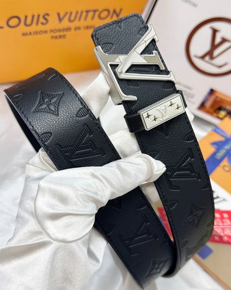 Louis Vuitton Belts Functional 300176