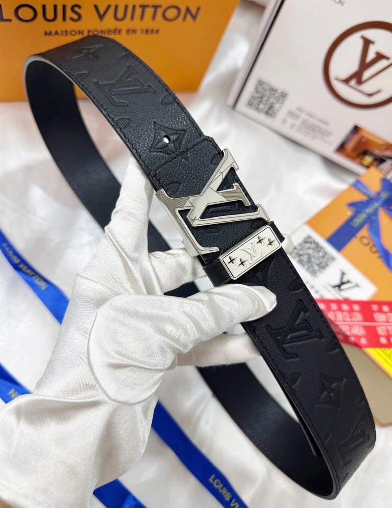 Louis Vuitton Belts Functional 300176
