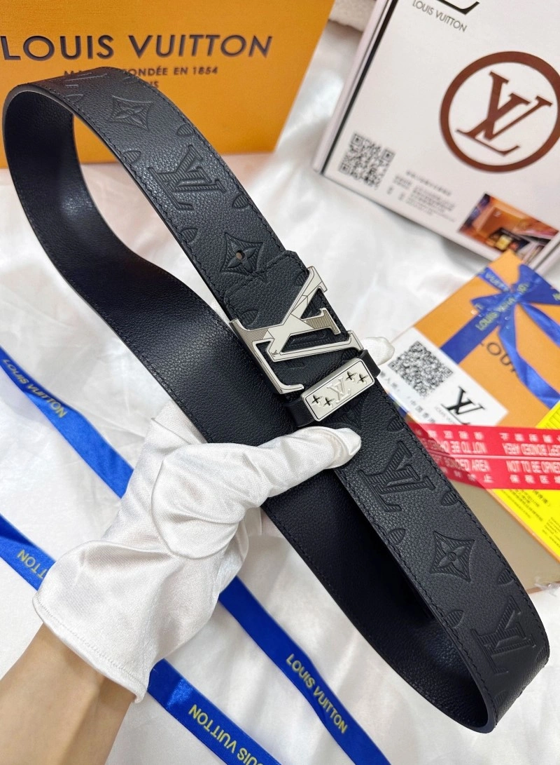 Louis Vuitton Belts Functional 300176