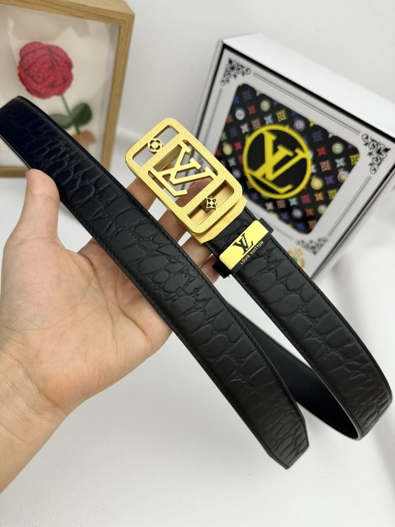 Functional Louis Vuitton Belts 300178