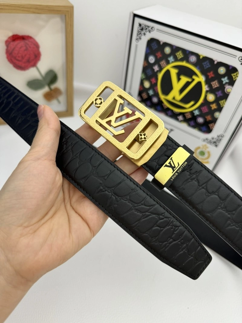 Functional Louis Vuitton Belts 300178