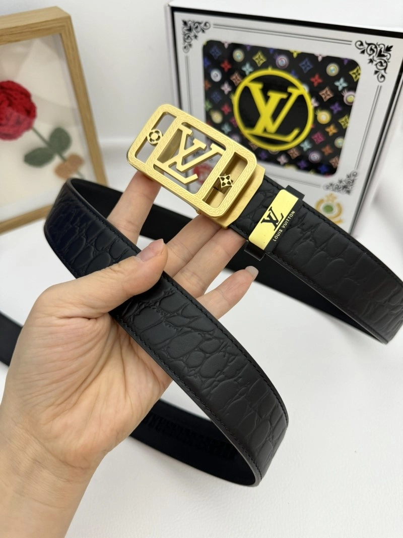 Functional Louis Vuitton Belts 300178
