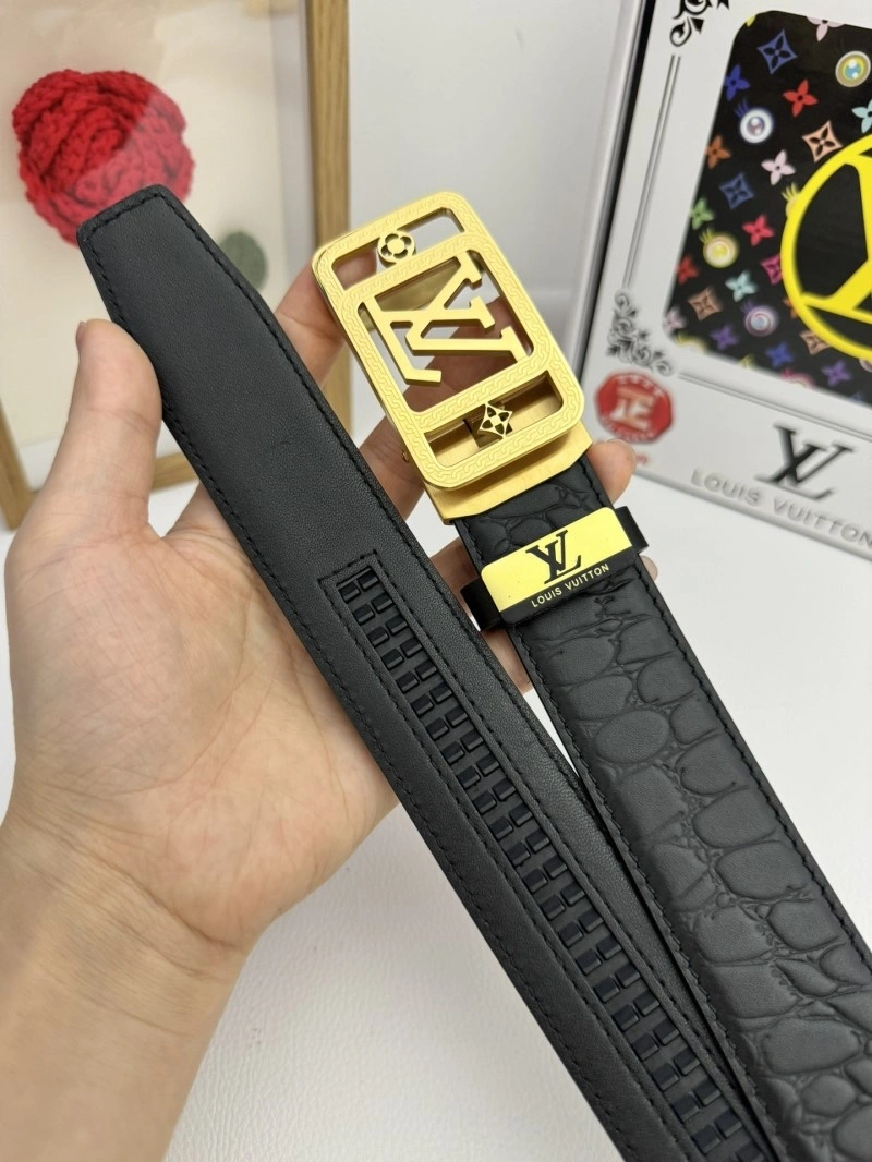 Functional Louis Vuitton Belts 300178