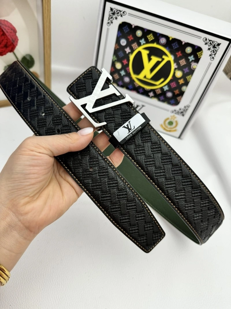 Neat Louis Vuitton Belts 300179