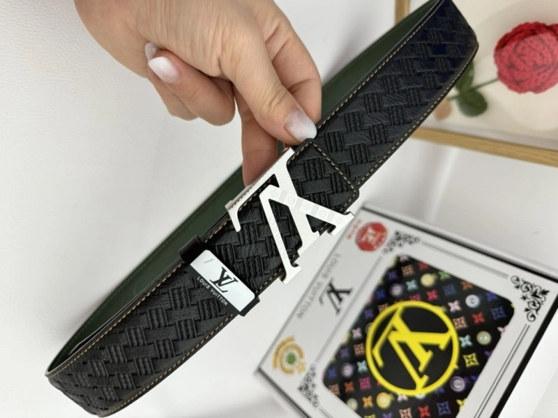 Neat Louis Vuitton Belts 300179