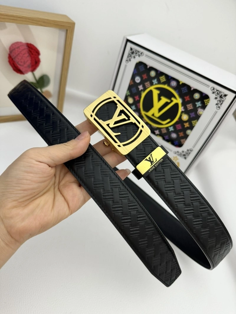 Packable Louis Vuitton Belts 300184