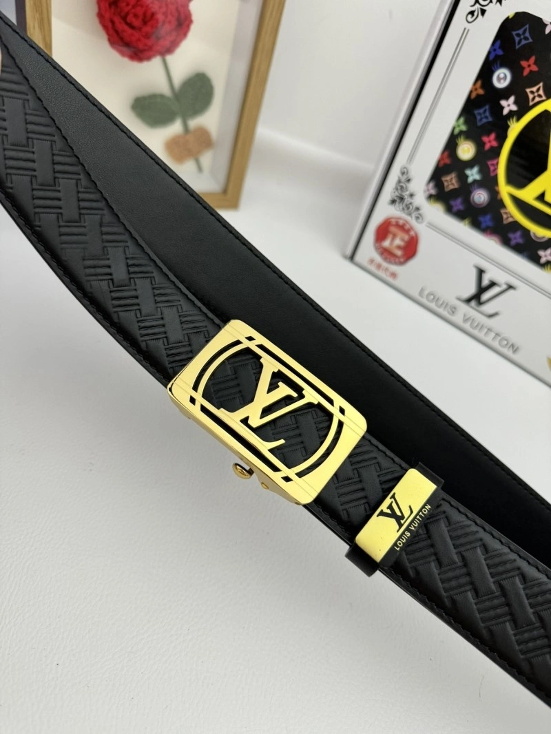 Packable Louis Vuitton Belts 300184