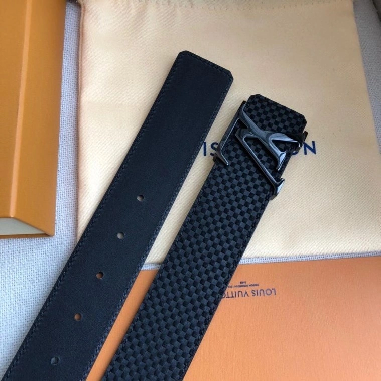 Louis Vuitton Belts FashionForward 300139