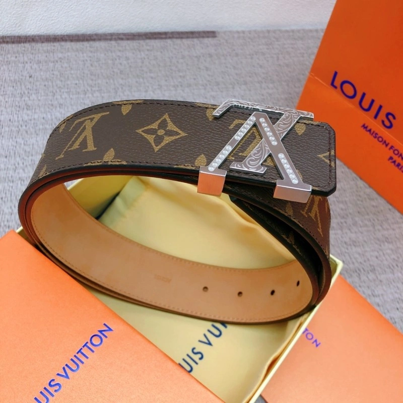 Unique Louis Vuitton Belts 300152