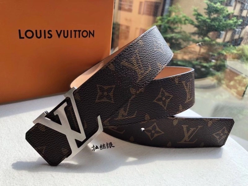 Louis Vuitton Belts Unisex 300141