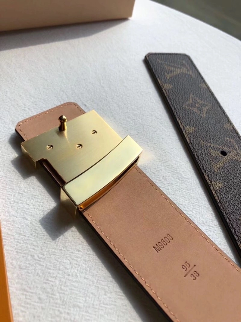 Breathable Louis Vuitton Belts 300128