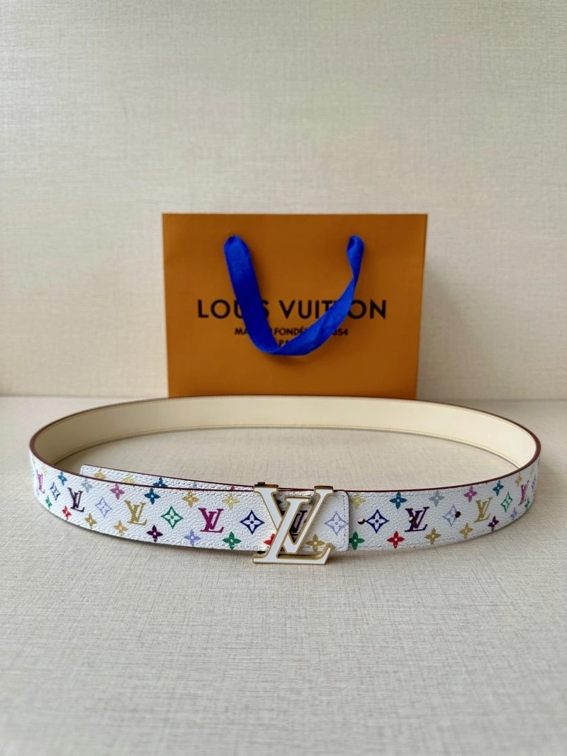 Effortless Louis Vuitton Belts 300130