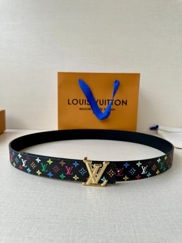 Louis Vuitton Belts UrbanChic 300122