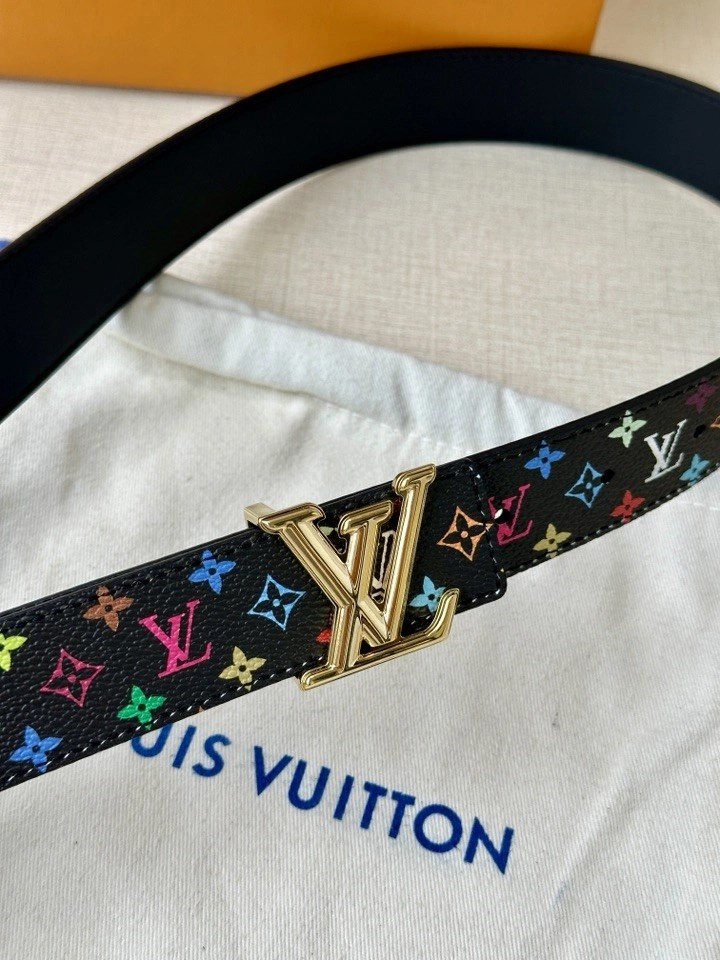 Louis Vuitton Belts UrbanChic 300122