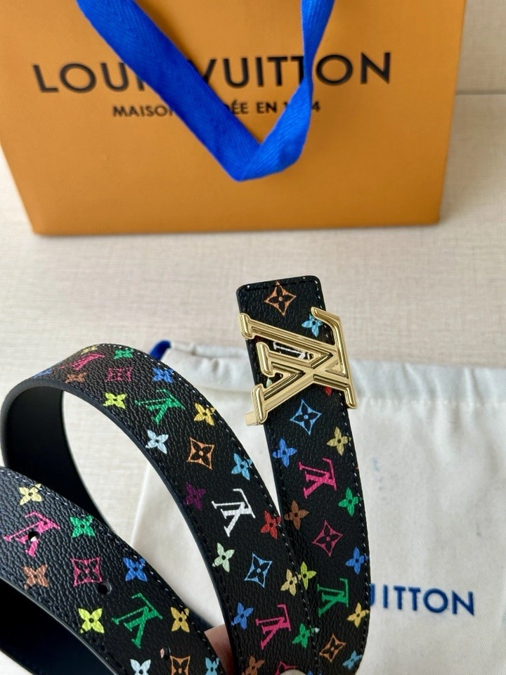 Louis Vuitton Belts UrbanChic 300122