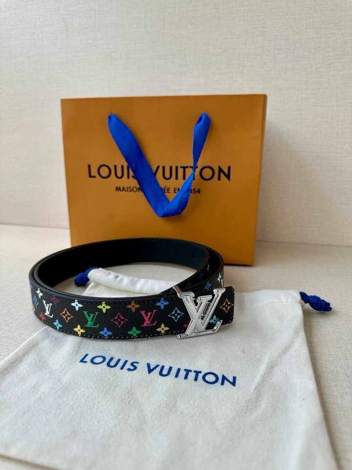 Louis Vuitton Belts UrbanChic 300122