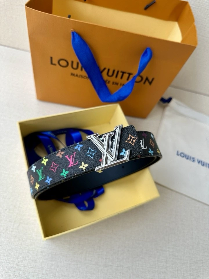 Louis Vuitton Belts UrbanChic 300122