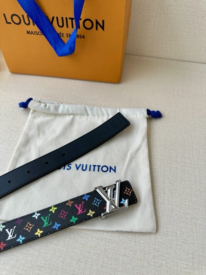 Louis Vuitton Belts UrbanChic 300122