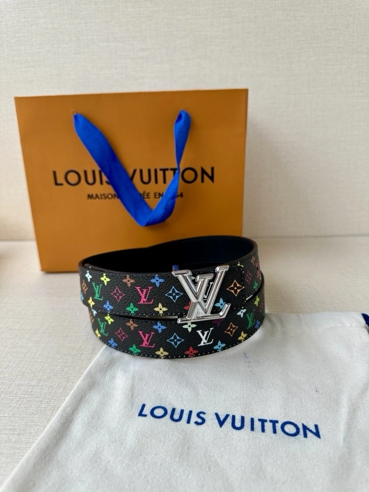 Louis Vuitton Belts UrbanChic 300122
