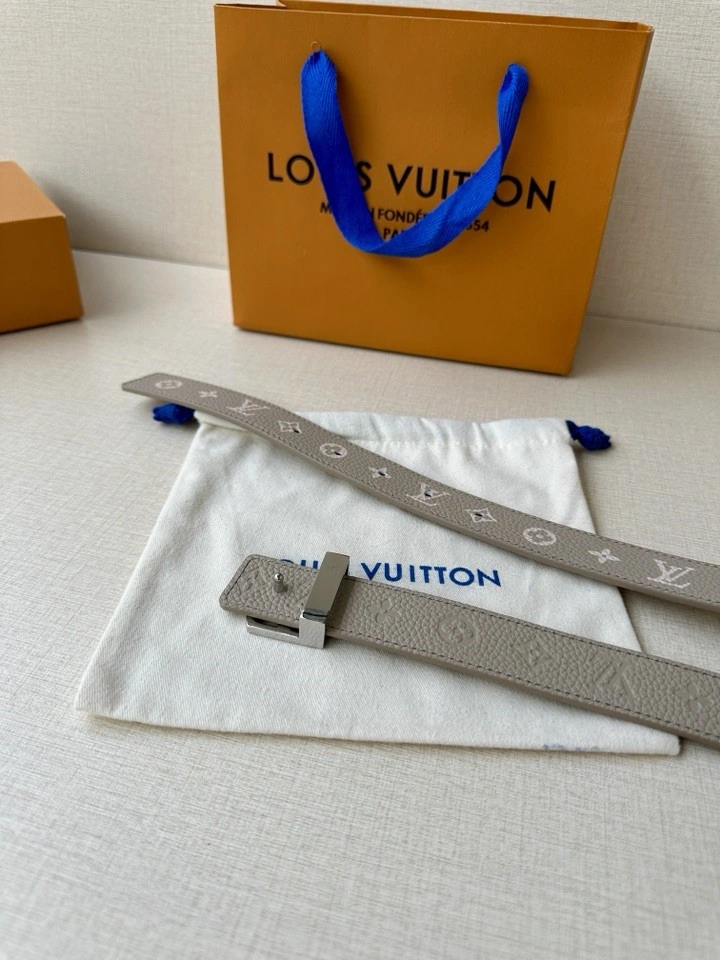 WellDesigned Louis Vuitton Belts 300109