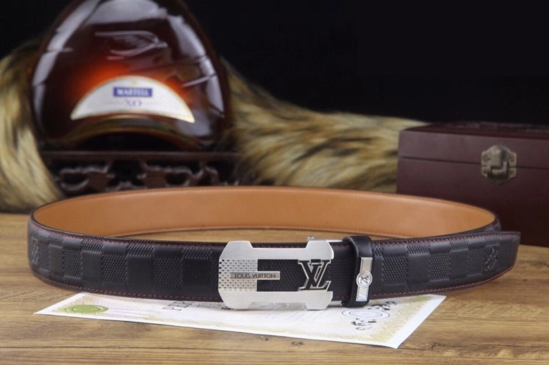 Neat Louis Vuitton Belts 300105