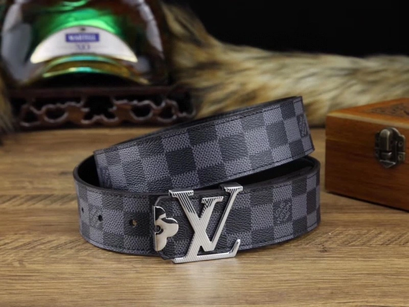 EasyMatch Louis Vuitton Belts 300085