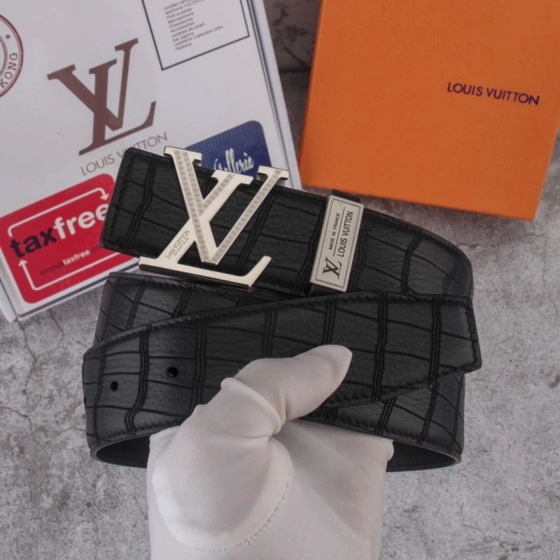 Minimalist Louis Vuitton Belts 300077