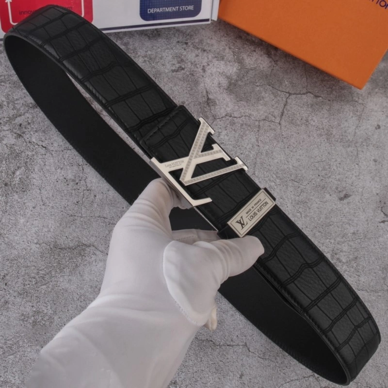 Minimalist Louis Vuitton Belts 300077