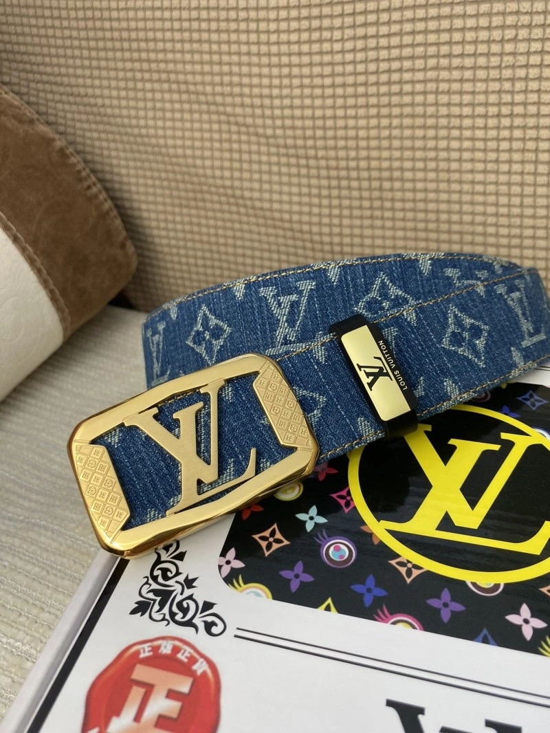 Effortless Louis Vuitton Belts 300020