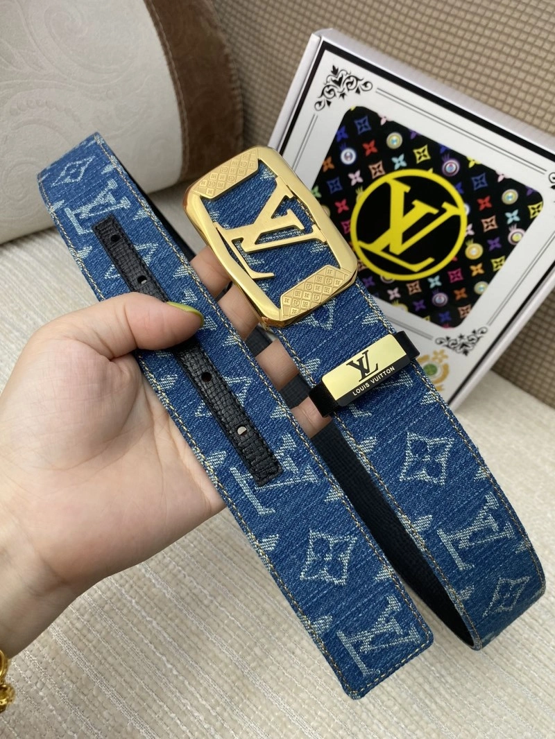 Effortless Louis Vuitton Belts 300020