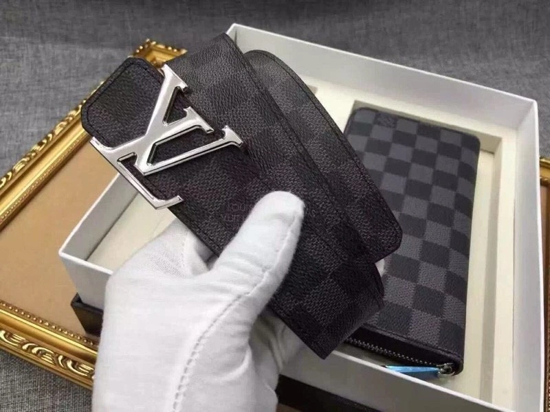 Louis Vuitton Belts Youthful 300007
