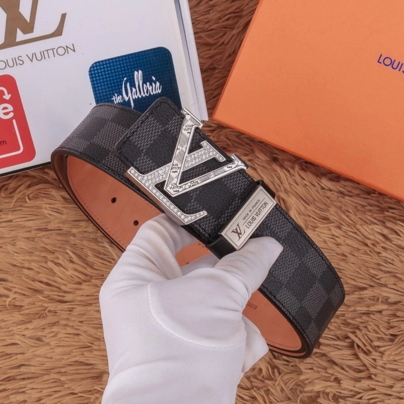 Modern Louis Vuitton Belts 299984