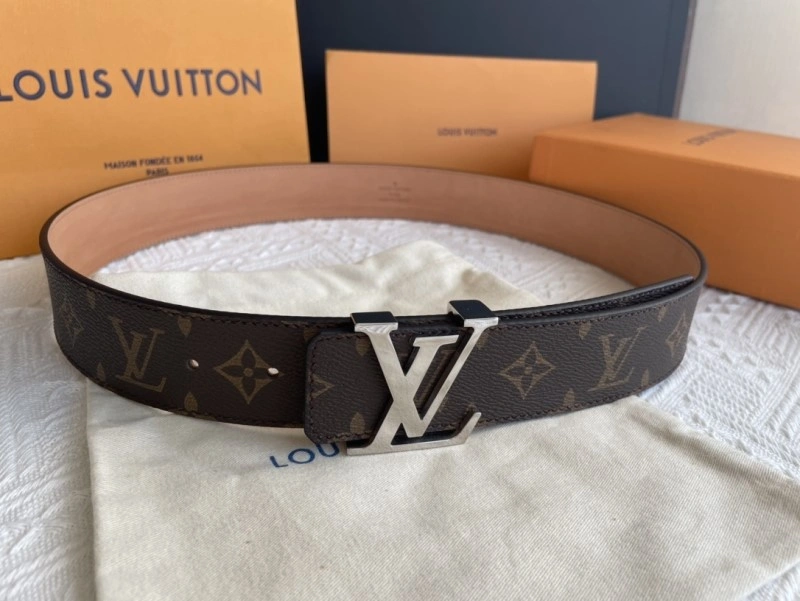 Louis Vuitton Belts OnTrend 299930