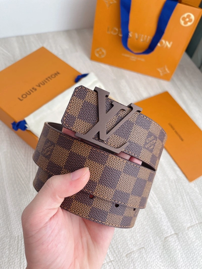 Effortless Louis Vuitton Belts 299941
