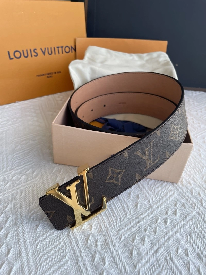 Snug Louis Vuitton Belts 299911