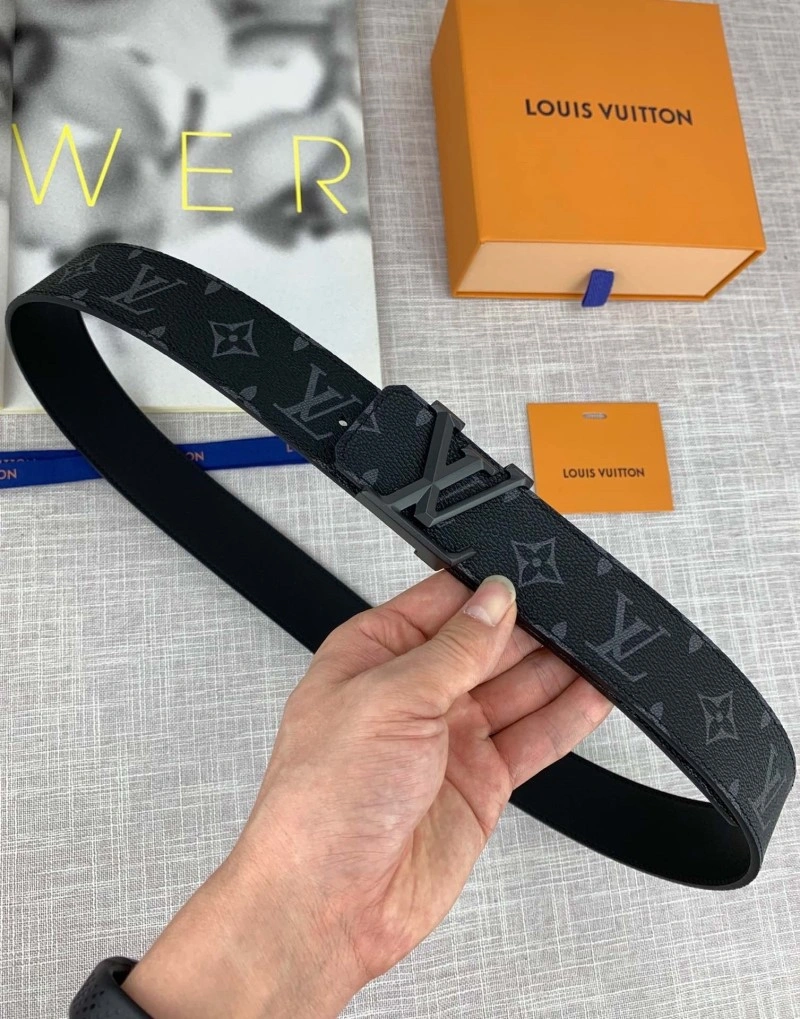 Versatile Louis Vuitton Belts 299884