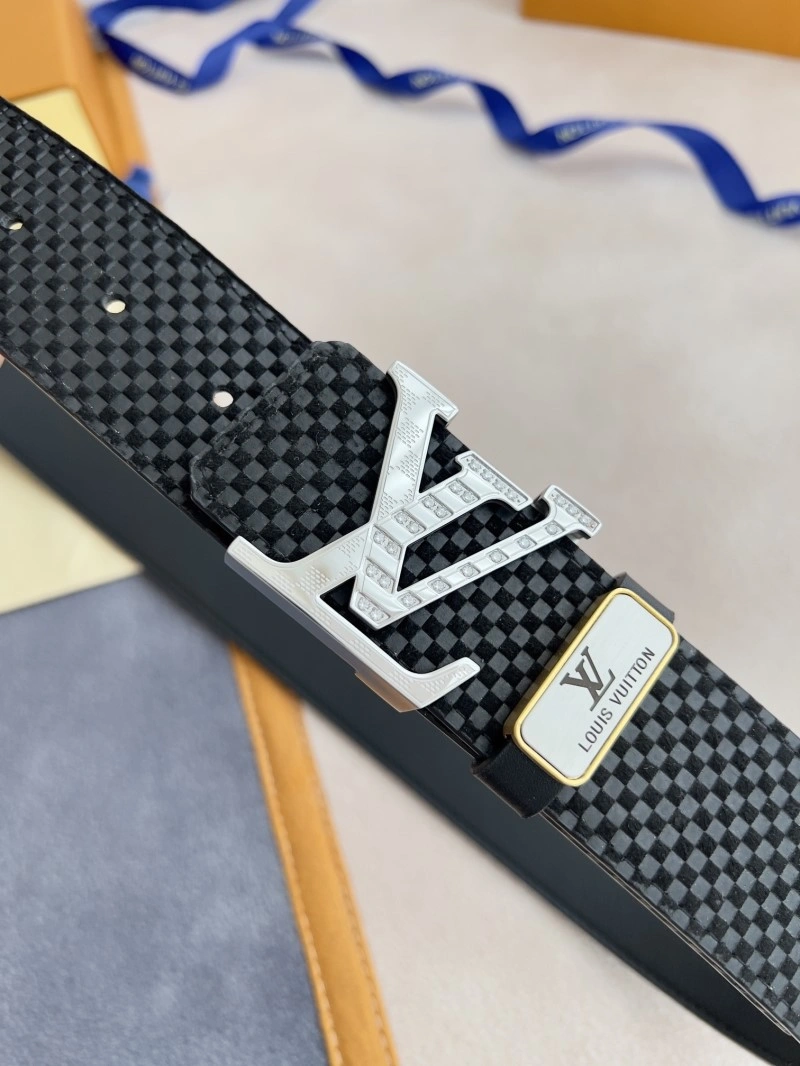 Louis Vuitton Belts ZipUp 299829
