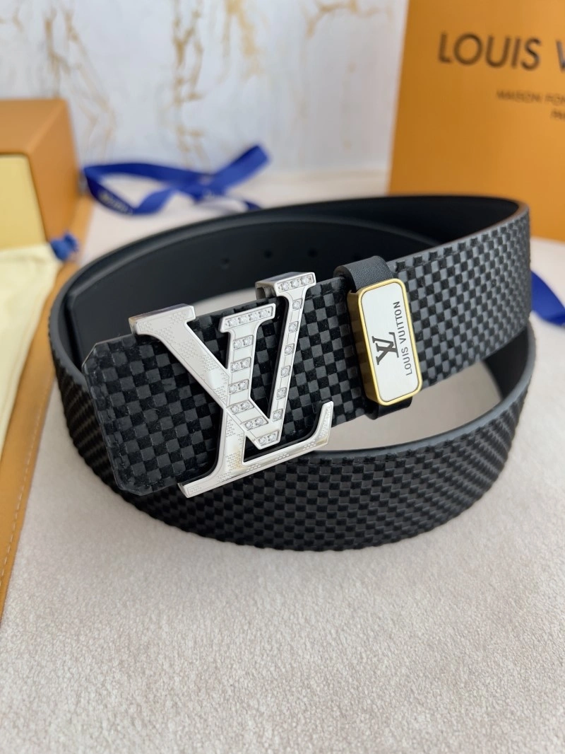 Louis Vuitton Belts ZipUp 299829