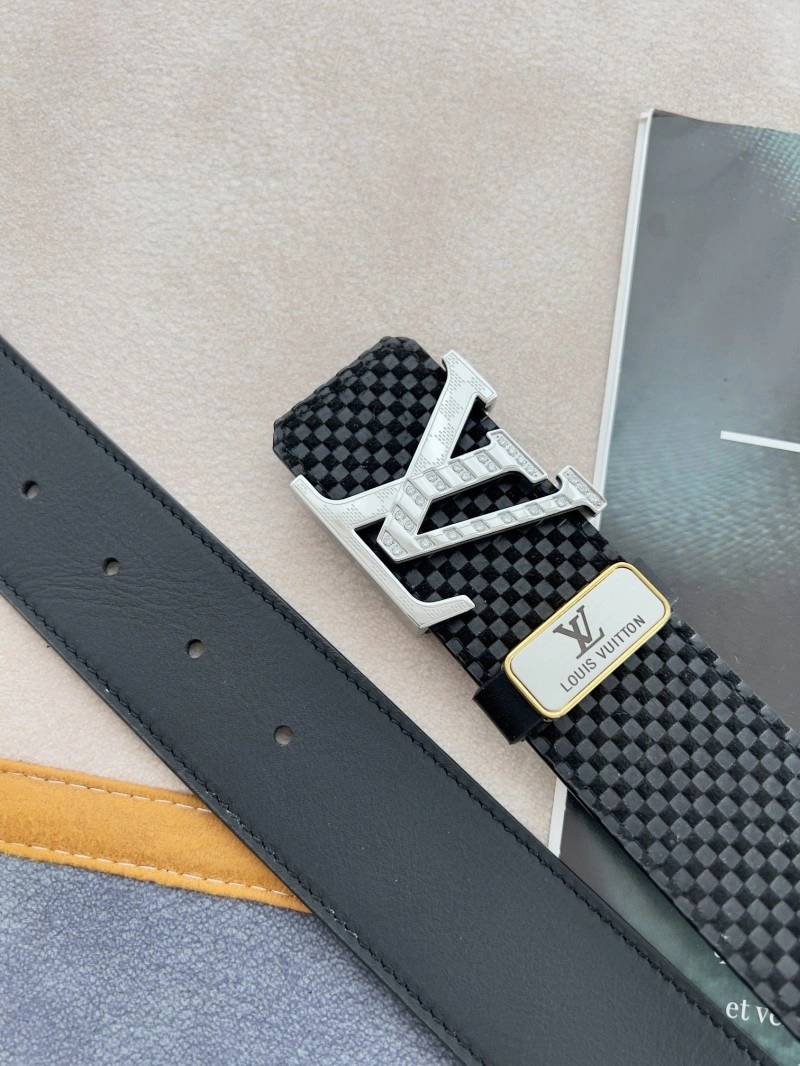 Louis Vuitton Belts ZipUp 299829