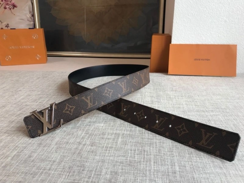Elegant Louis Vuitton Belts 299791