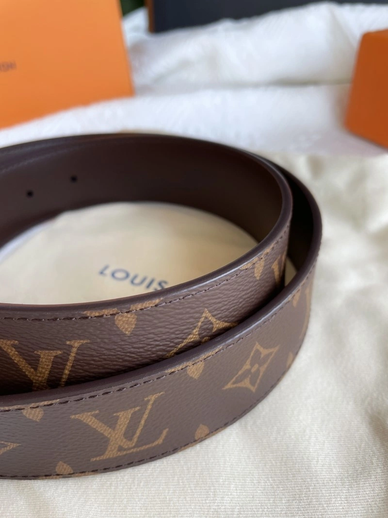 Louis Vuitton Belts ZipUp 299786