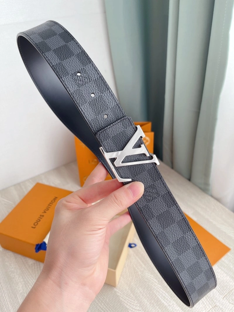 Compact Louis Vuitton Belts 299767