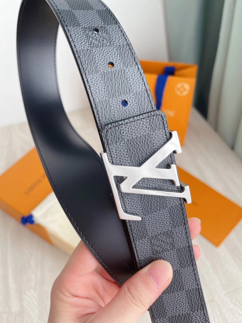 Compact Louis Vuitton Belts 299767