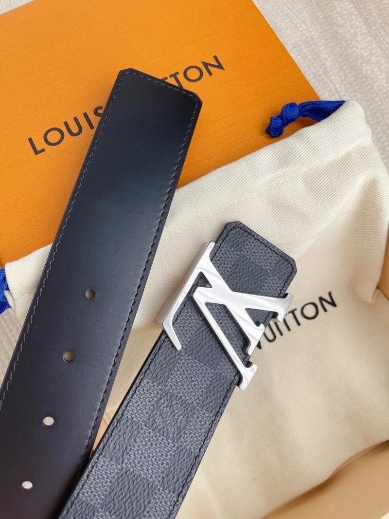 Compact Louis Vuitton Belts 299767
